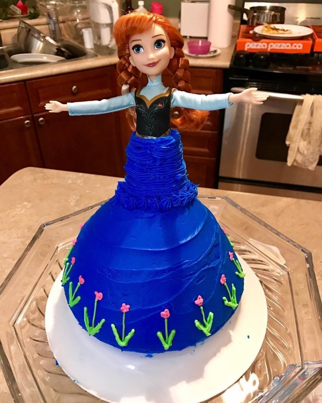 /2016/valeries-birthday-cake-wifey-did-an-awesome-job/image0