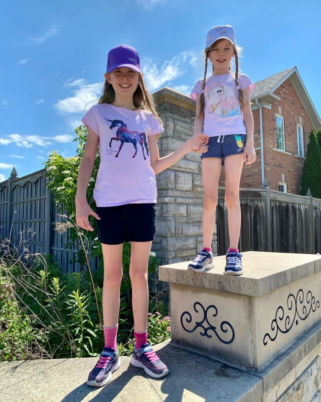 /2020/the-teachers-from-the-girls-school-drove-around-the-neighbourhood/image0